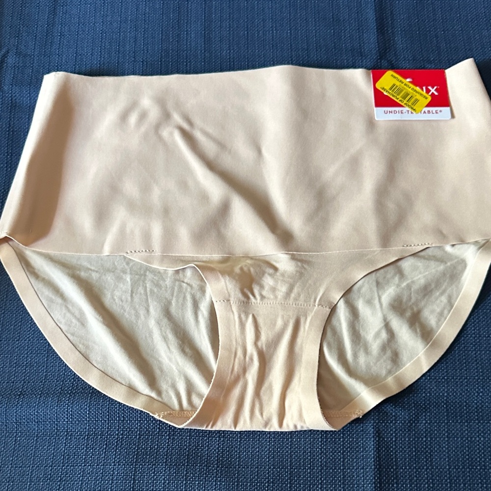 SPANX High-Waisted Briefs in Nude